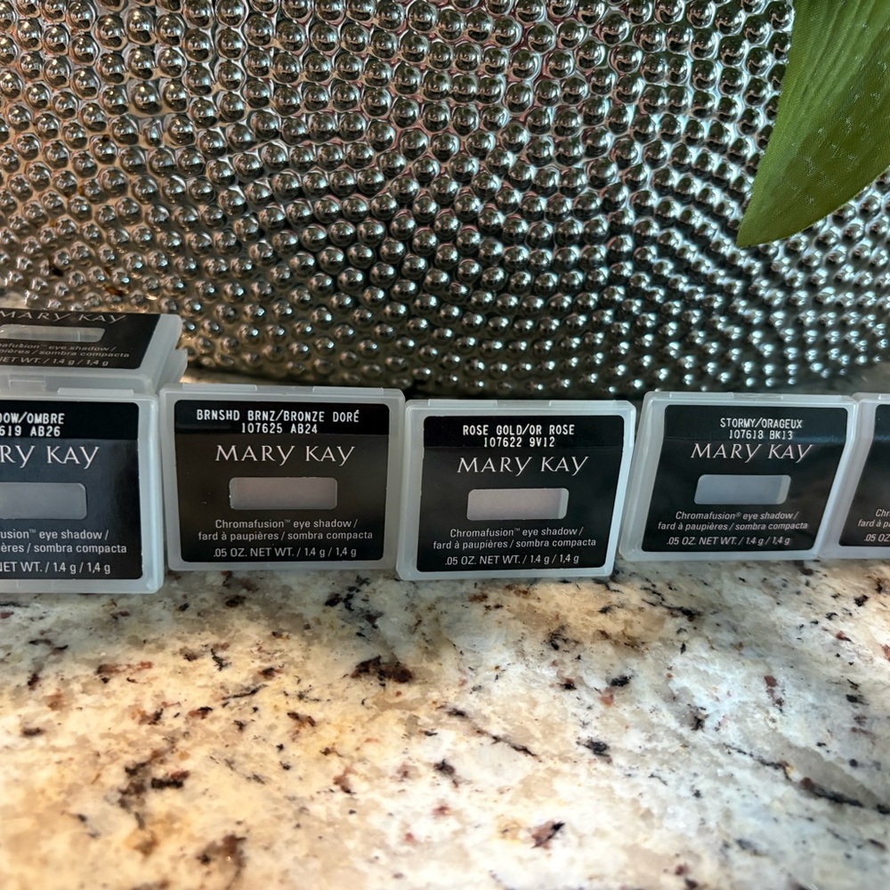 Discontinued Chromafusion Eye Shadow Shades